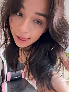Adriennesexxx stripchat live cam model