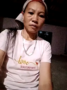 30yearr stripchat live cam model