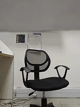 THATHAIRYTALLDUDE stripchat live cam model