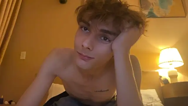 YourLucius stripchat live cam model