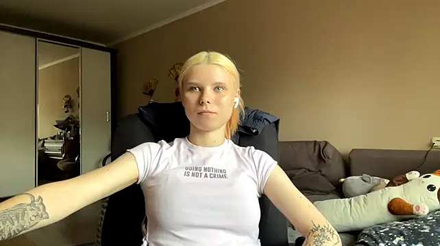 EdwinaDespres stripchat live cam model
