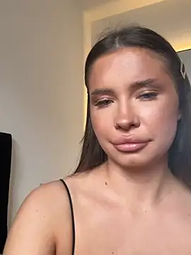 BeautyBella_ stripchat live cam model