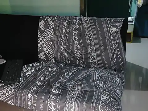 Darkevion stripchat live cam model