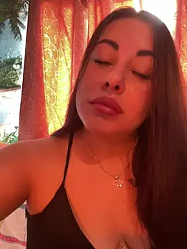 DaisyStreet stripchat live cam model