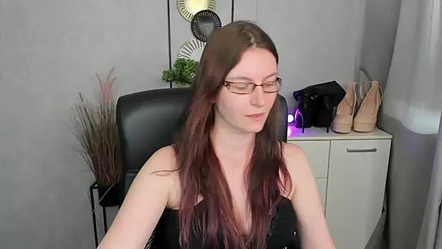 emmaxDelight stripchat live cam model
