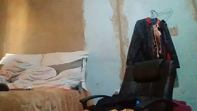 Nicky52 stripchat live cam model