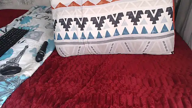 Lunalee stripchat live cam model