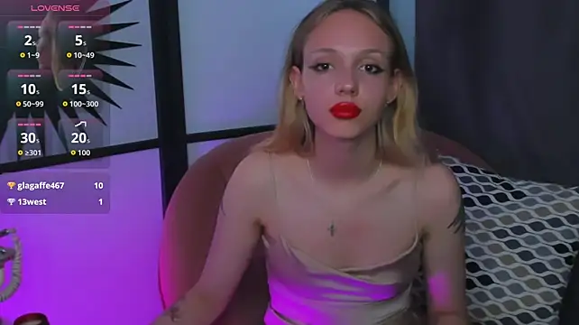 EmmaGilmoree stripchat live cam model