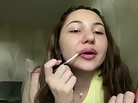 Nayvera stripchat live cam model