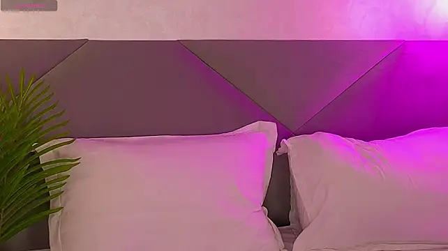 JulietCherry stripchat live cam model