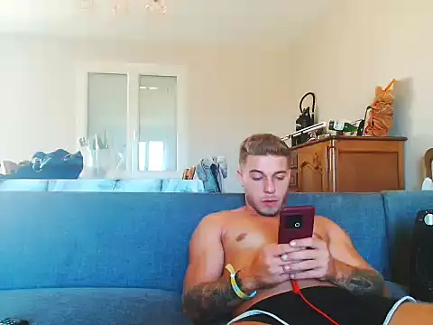 Elkafit28 stripchat live cam model