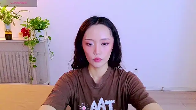 yufenna stripchat live cam model