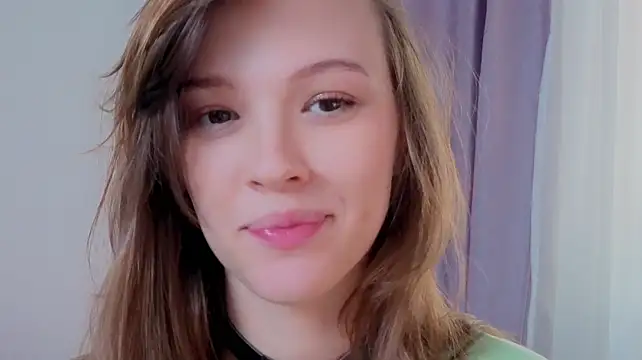 DemiDee stripchat live cam model