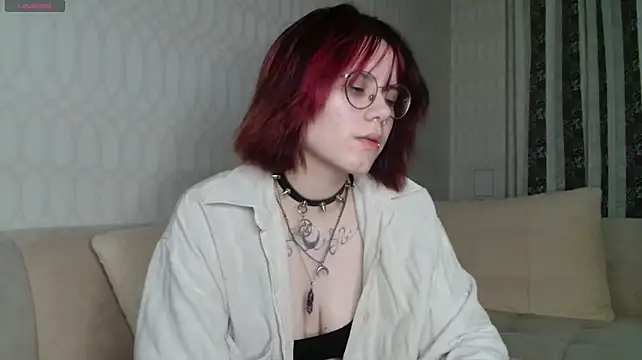 KellePourier stripchat live cam model