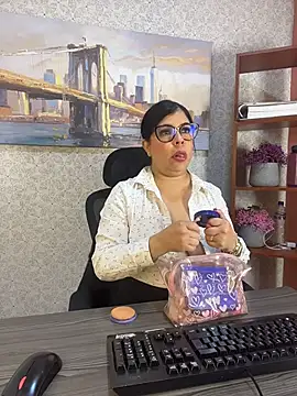 Brenda_Levine stripchat live cam model