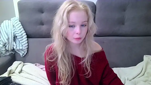 Stellamelow stripchat live cam model