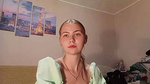 AnnettaHosaka stripchat live cam model