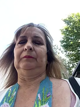 Irina2909@xh stripchat live cam model