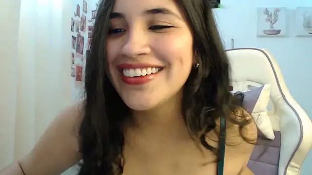 InocentHeaven1 stripchat live cam model