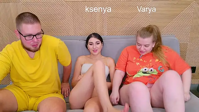 Ksenny stripchat live cam model