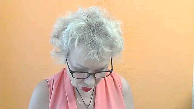 NessyJenixs stripchat live cam model