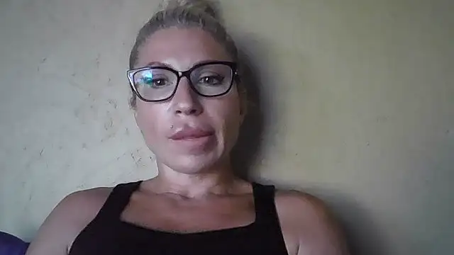 fox_red_lady7 stripchat live cam model