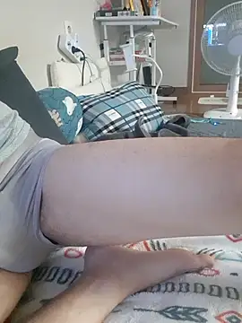 okay-boy stripchat live cam model