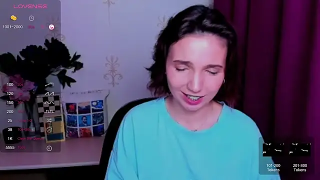 KindHazelHere_ stripchat live cam model