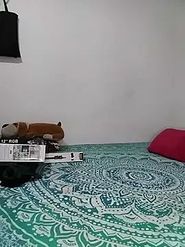 Cristal1233 stripchat live cam model