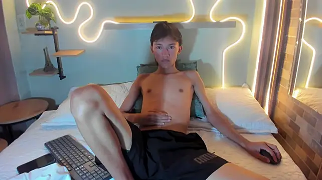 Alan_Madisson stripchat live cam model