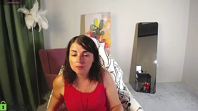 MartaEdams stripchat live cam model