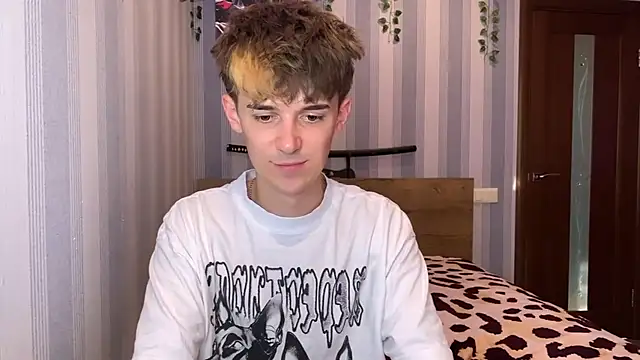 yoursexykun stripchat live cam model