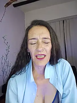 LeanaMaturee stripchat live cam model