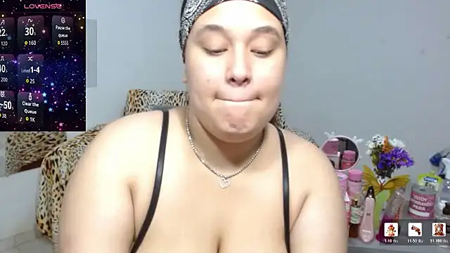 leilasosexy stripchat live cam model