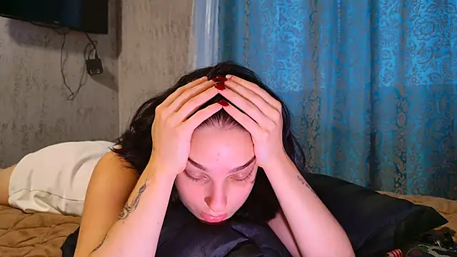 JuliDavo stripchat live cam model