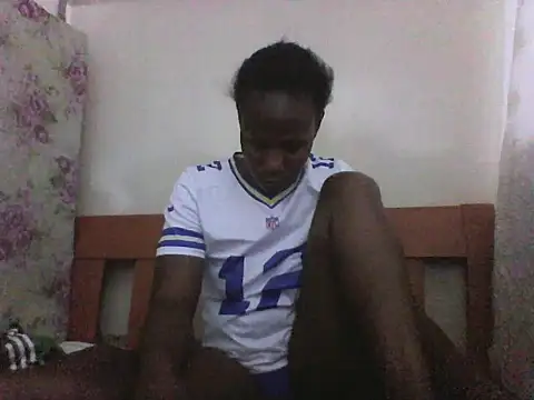 hotnshy01 stripchat live cam model