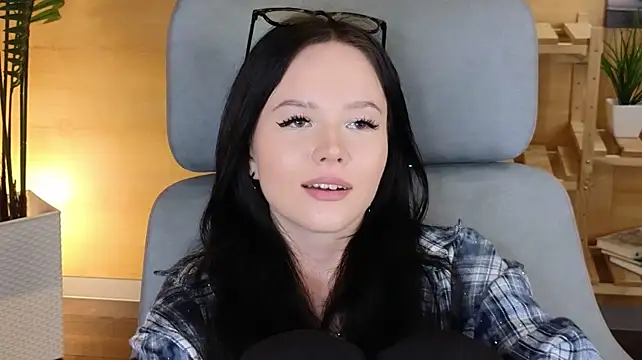 GlaydsShuffield stripchat live cam model