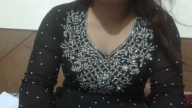 shekira99 stripchat live cam model