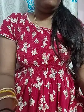 kruthika-telugu stripchat live cam model