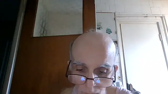 mariusica1@xh stripchat live cam model