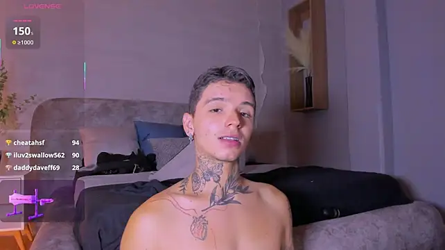 Ian_Castillo_ stripchat live cam model