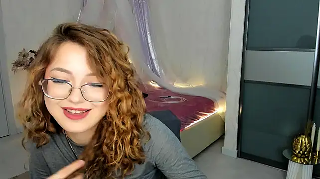 SereneFlame stripchat live cam model