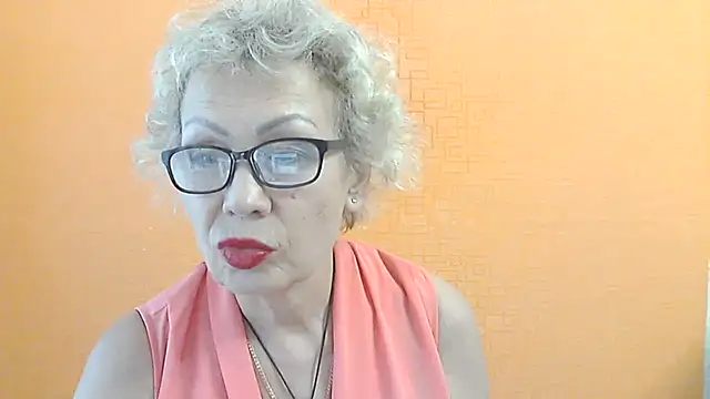 NessyJenixs stripchat live cam model