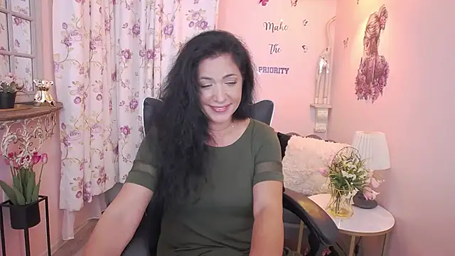 MyLovOne stripchat live cam model