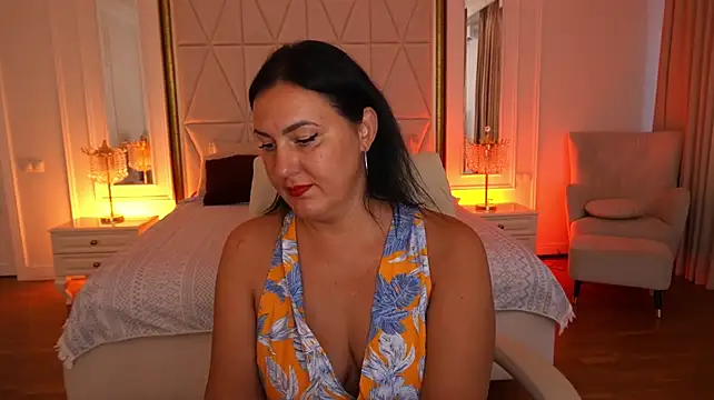 VelvetLuck stripchat live cam model