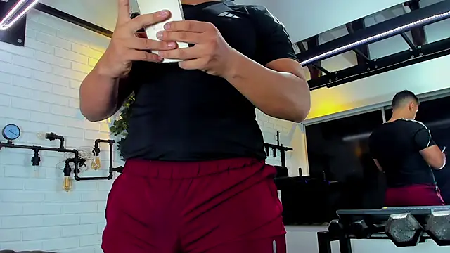RomanCroft stripchat live cam model