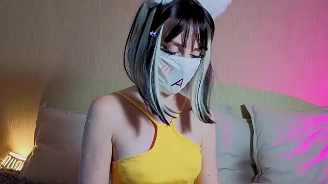 LunaNyanmi stripchat live cam model