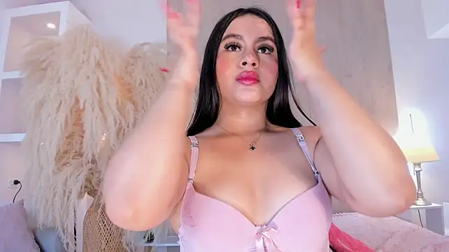 Erikaamore stripchat live cam model