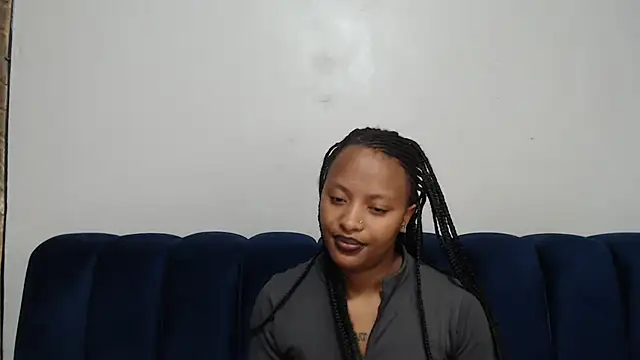 Youngling05 stripchat live cam model