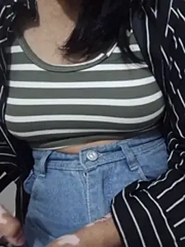 Sexy_laxu stripchat live cam model